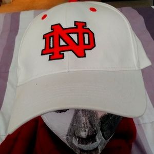 Notre Dame 1sz $28 + Free  hat